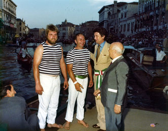 1977 Gianfranco Vianello “Crea” e Palmiro Fongher  con il sindaco Rigo ed il senatore Fanfani